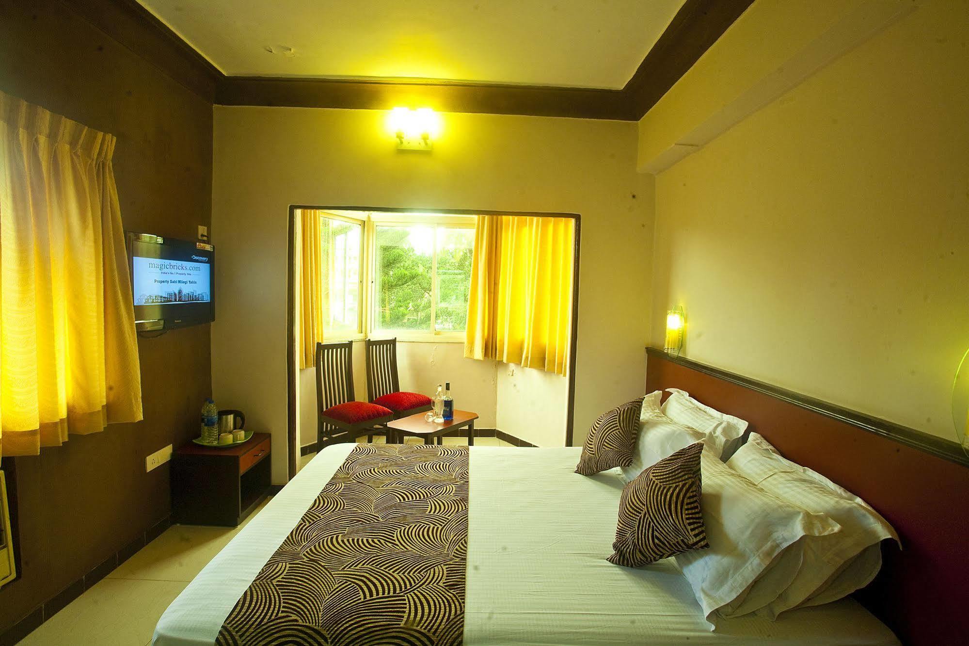 Hotel Chandrageet 波尔沃林 外观 照片