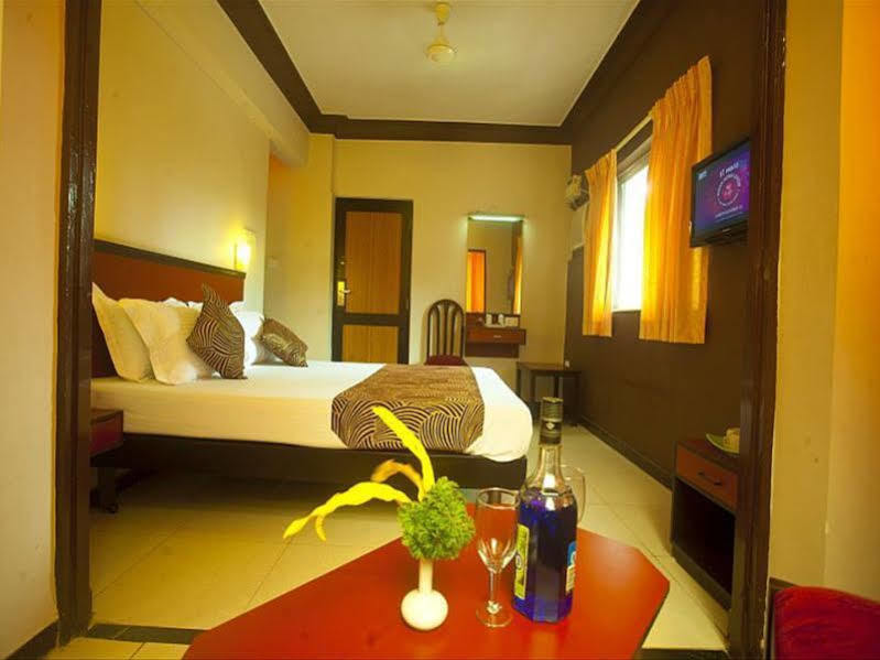 Hotel Chandrageet 波尔沃林 外观 照片