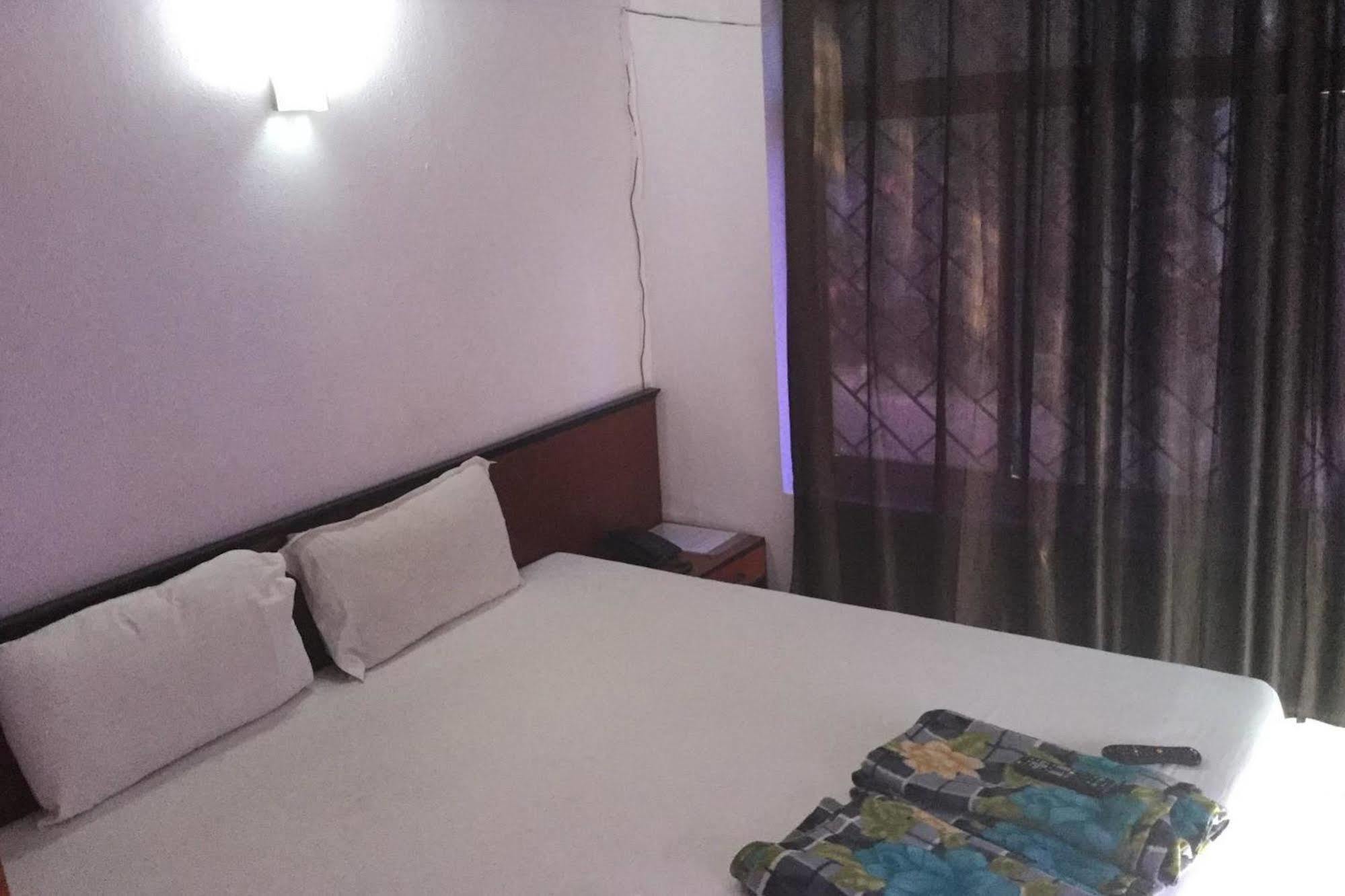 Hotel Chandrageet 波尔沃林 外观 照片
