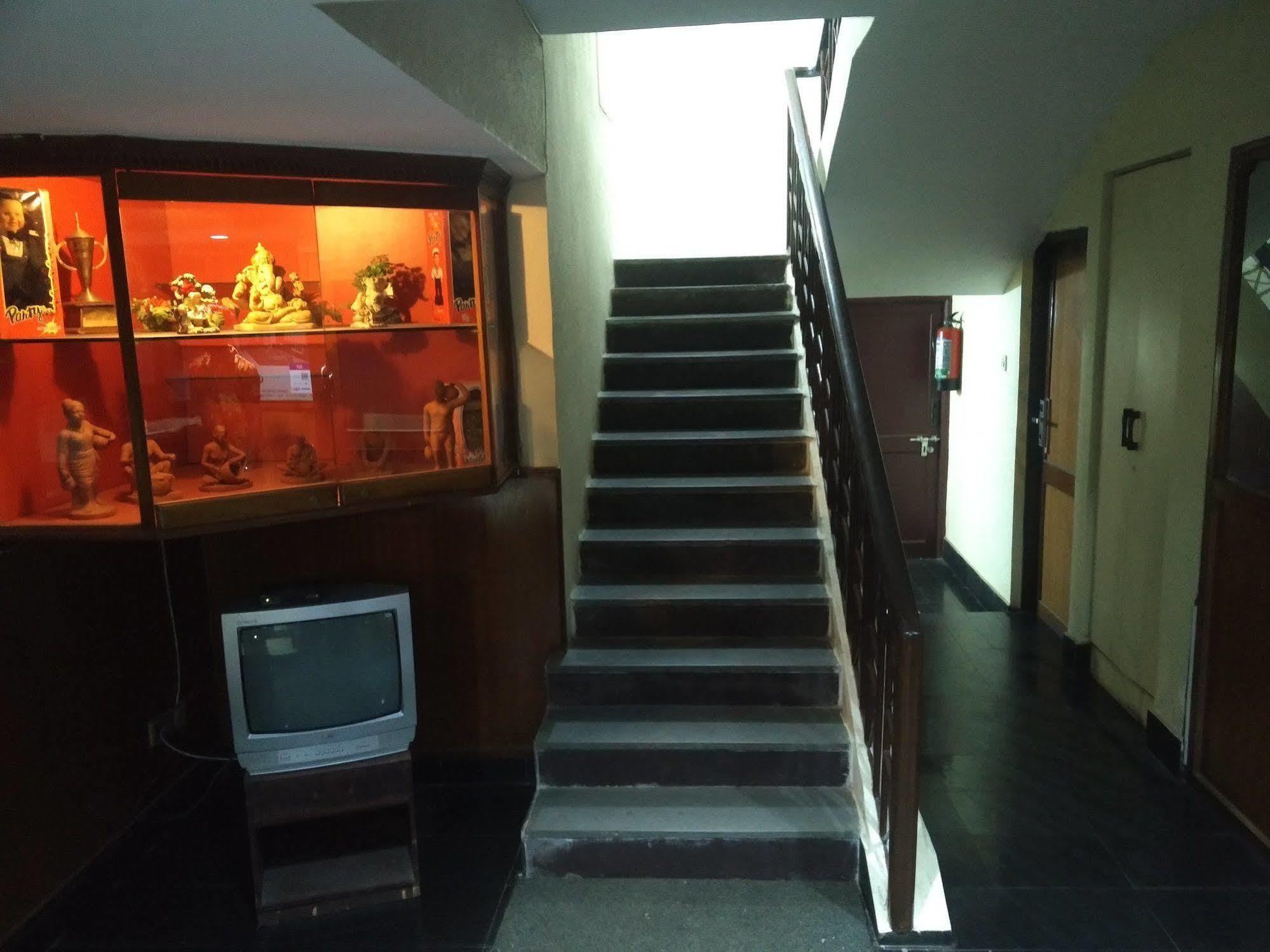 Hotel Chandrageet 波尔沃林 外观 照片